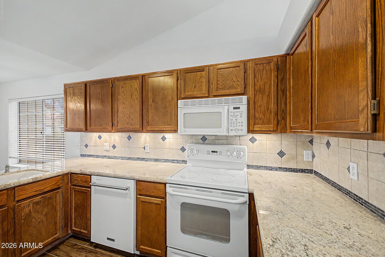 16114 E GLENPOINT Drive, Fountain Hills, AZ 85268 — photo 13 of 37