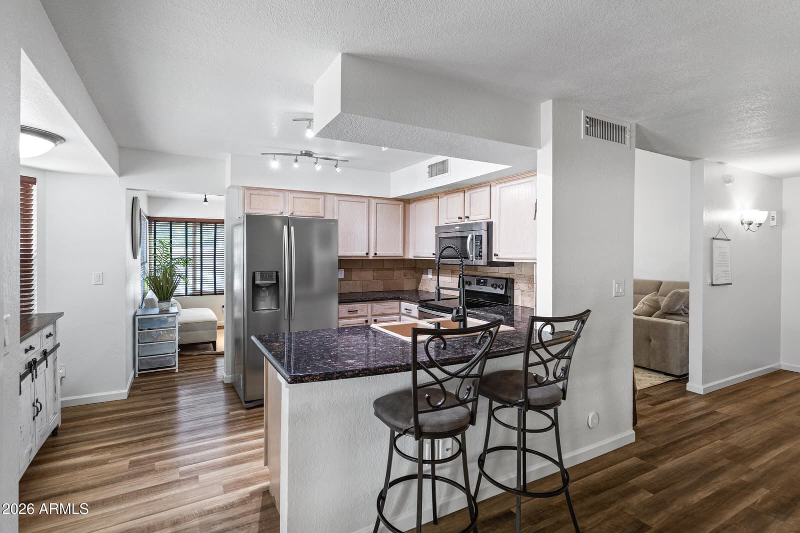 8746 E BELLEVIEW Street, Scottsdale, AZ 85257 — photo 12 of 33