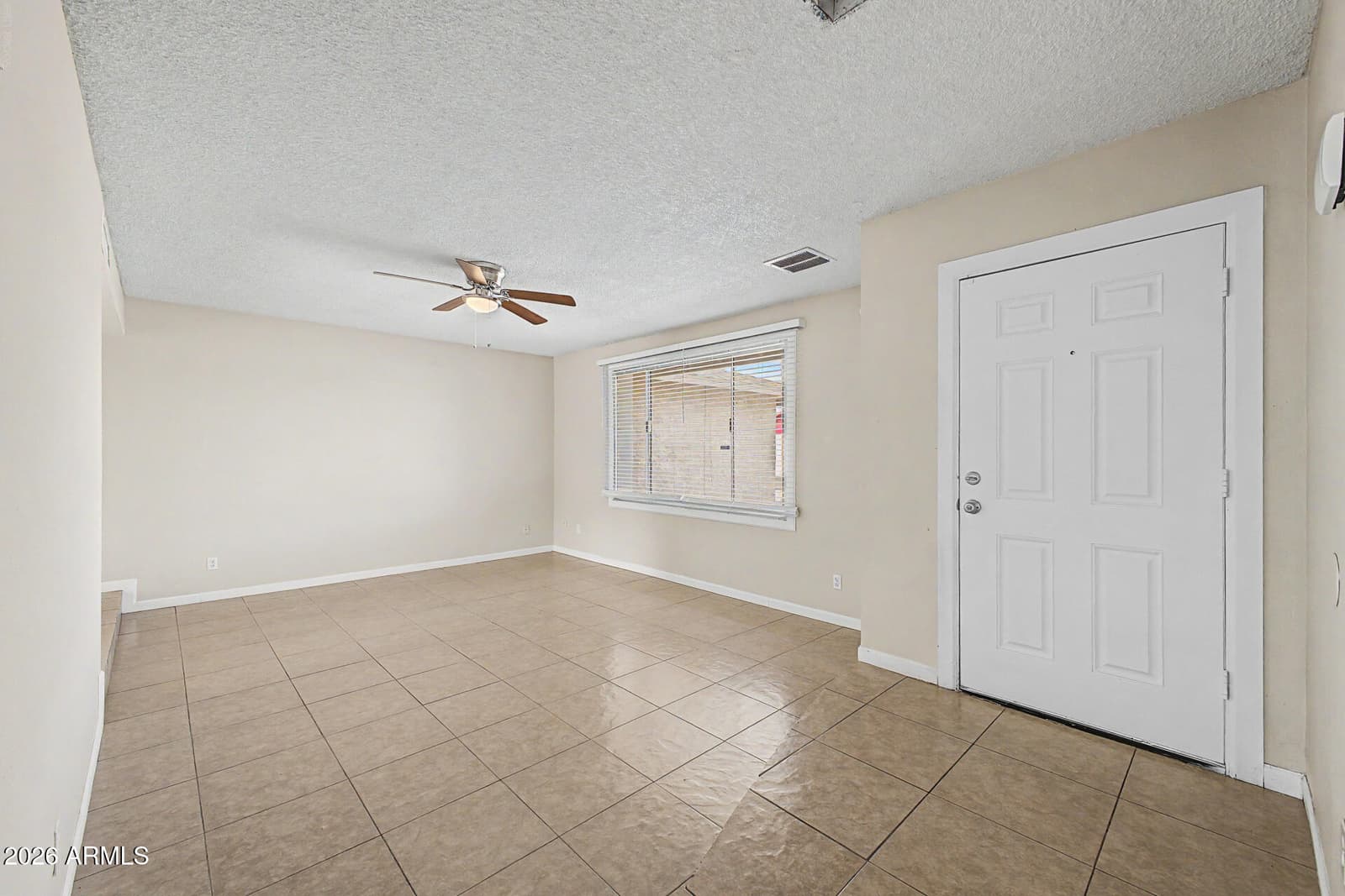 5220 N 68TH Avenue, Glendale, AZ 85303 — photo 5 of 42