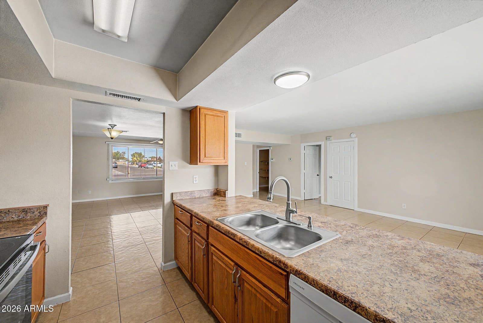 5220 N 68TH Avenue, Glendale, AZ 85303 — photo 17 of 42