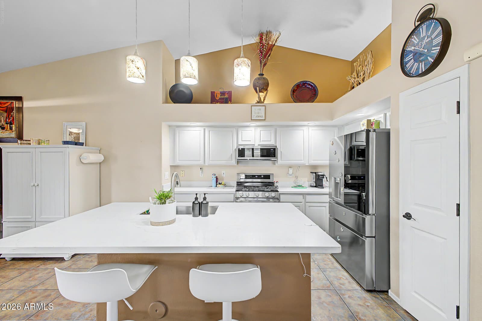 265 E LIBERTY Lane, Gilbert, AZ 85296 — photo 8 of 40