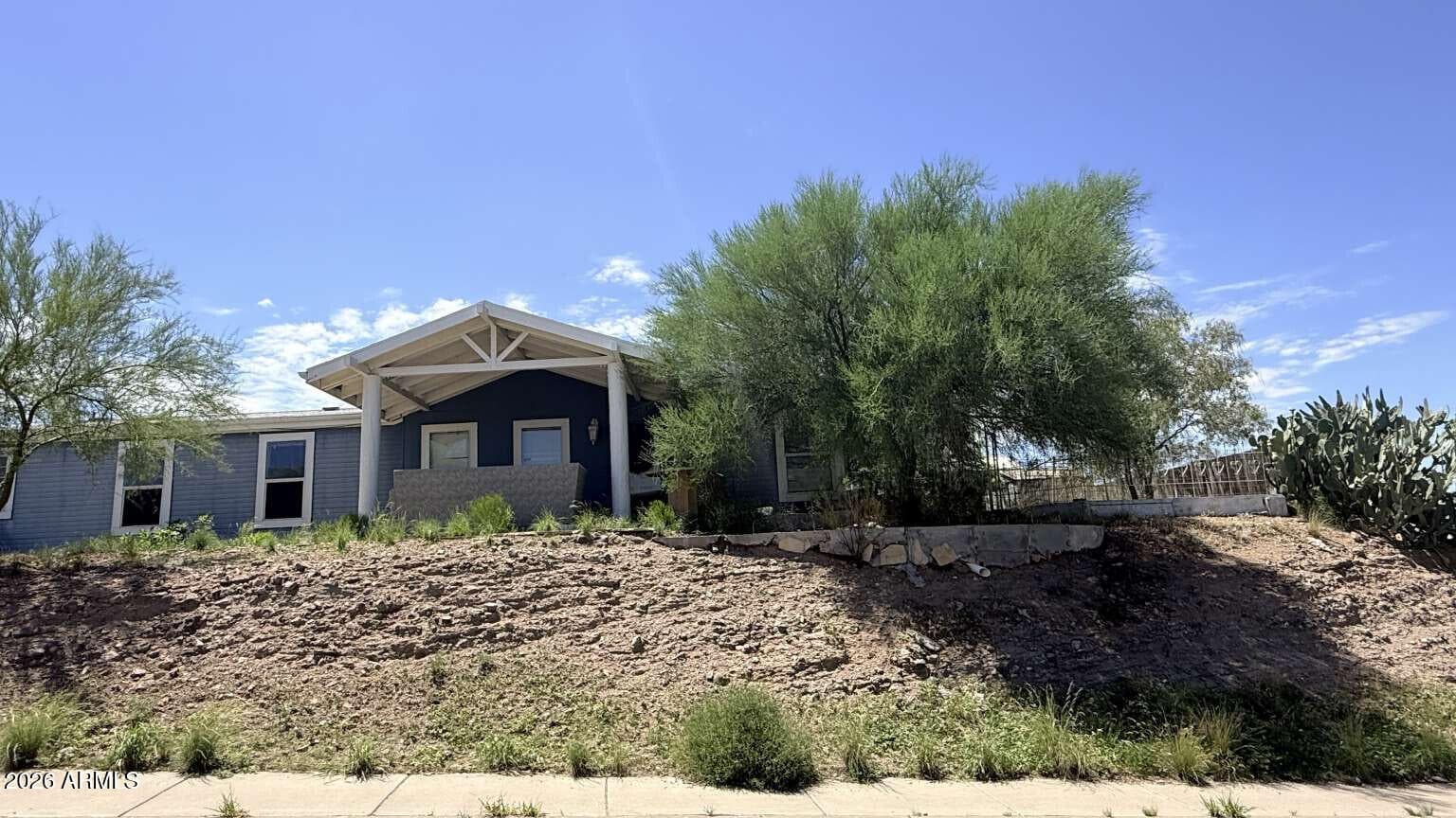 609 W ANDREA Circle, Miami, AZ 85539 — photo 5 of 31