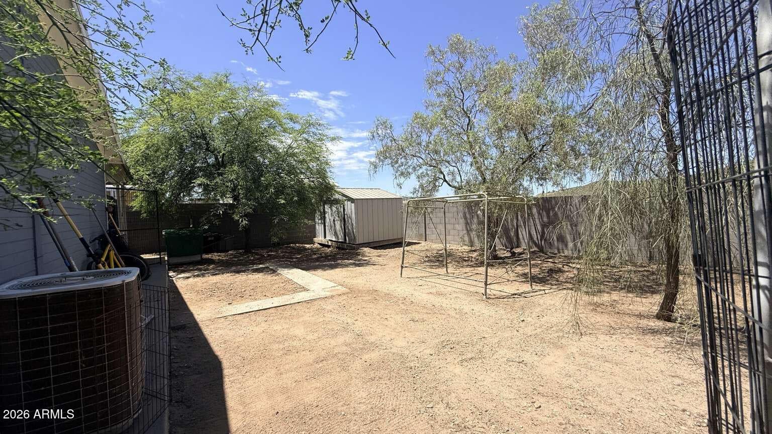 609 W ANDREA Circle, Miami, AZ 85539 — photo 11 of 31