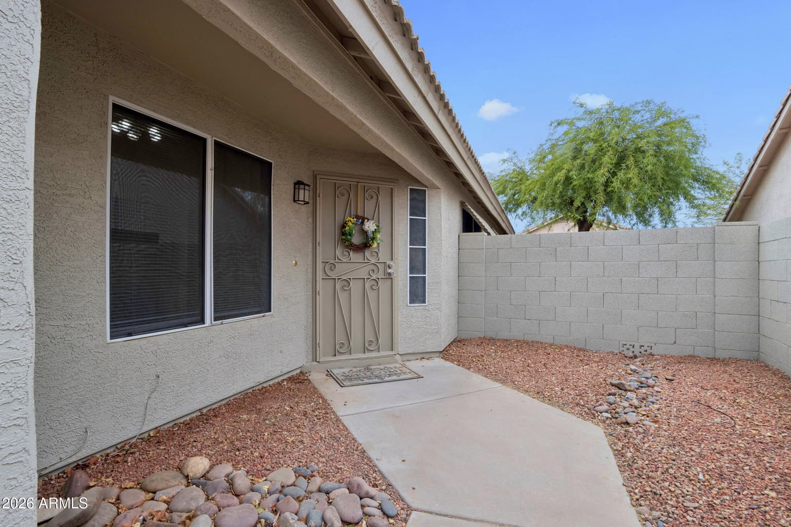 15661 W HAMMOND Drive, Goodyear, AZ 85338 — photo 8 of 50