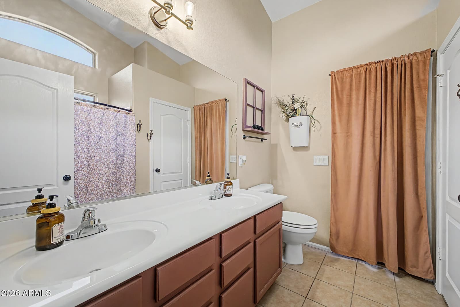 853 E MOUNTAIN VIEW Road, San Tan Valley, AZ 85143 — photo 21 of 38