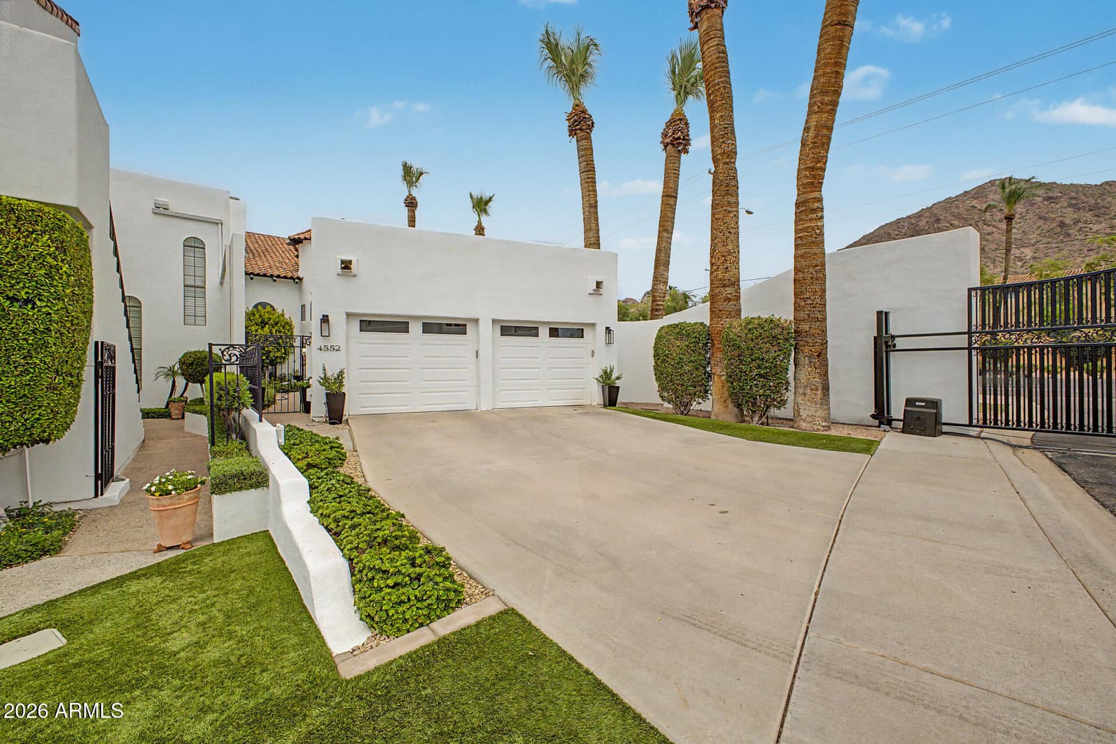 4552 N 52ND Place, Phoenix, AZ 85018 — photo 1 of 20