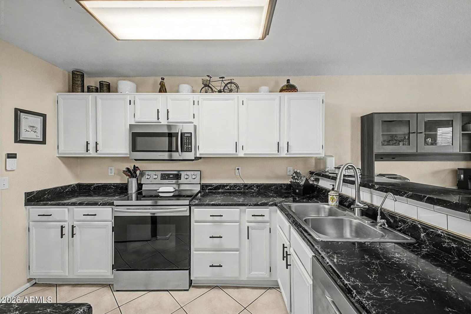 7712 W ORAIBI Drive, Glendale, AZ 85308 — photo 10 of 27