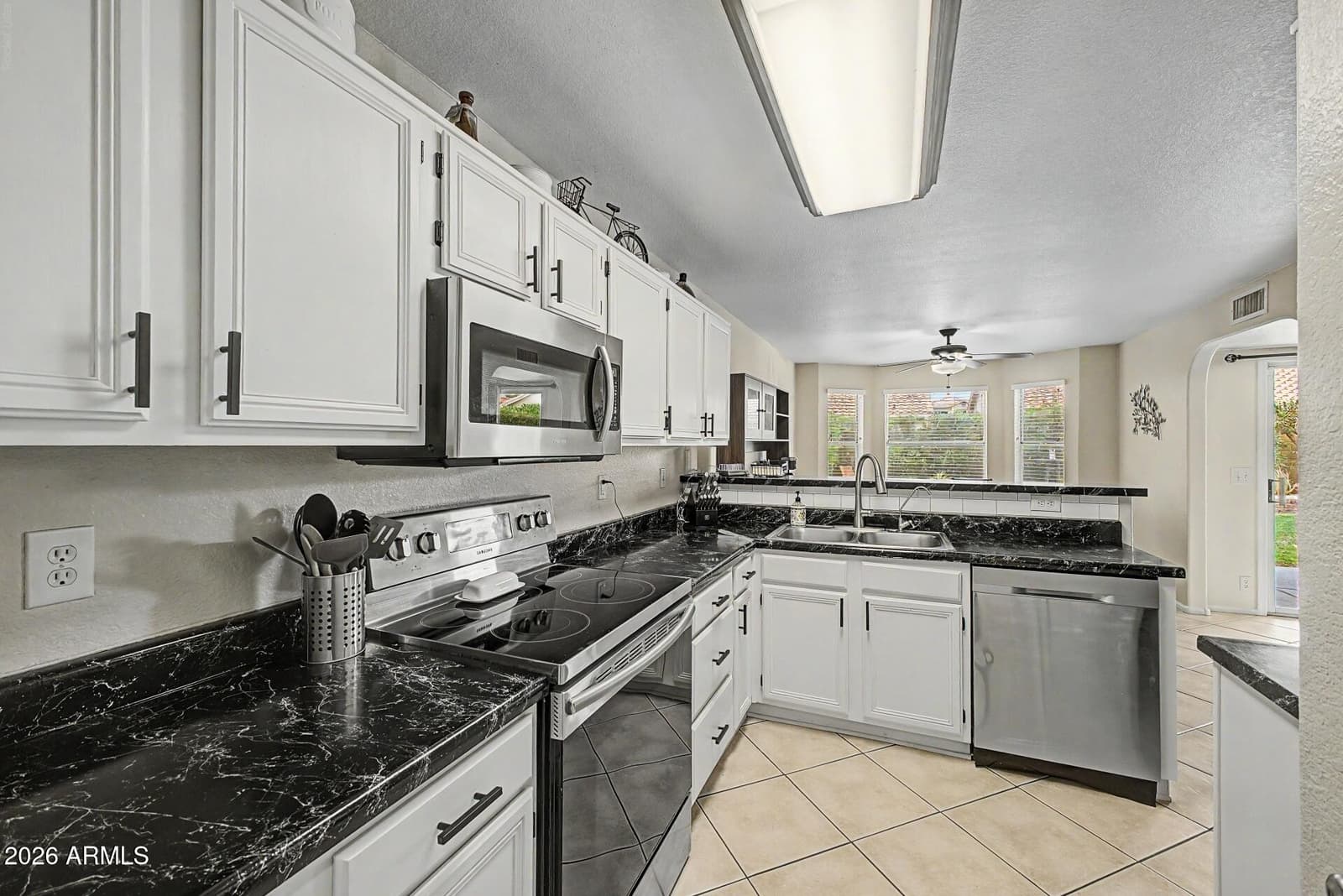 7712 W ORAIBI Drive, Glendale, AZ 85308 — photo 11 of 27
