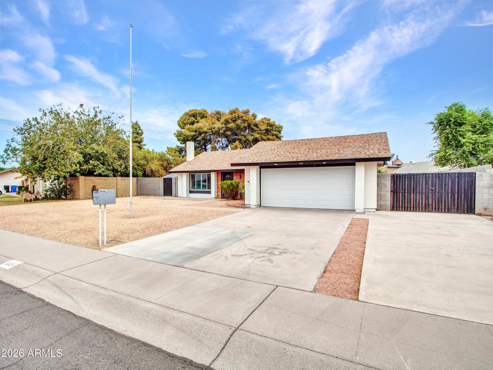 2324 W PORT AU PRINCE Lane, Phoenix, AZ 85023 — photo 1 of 52