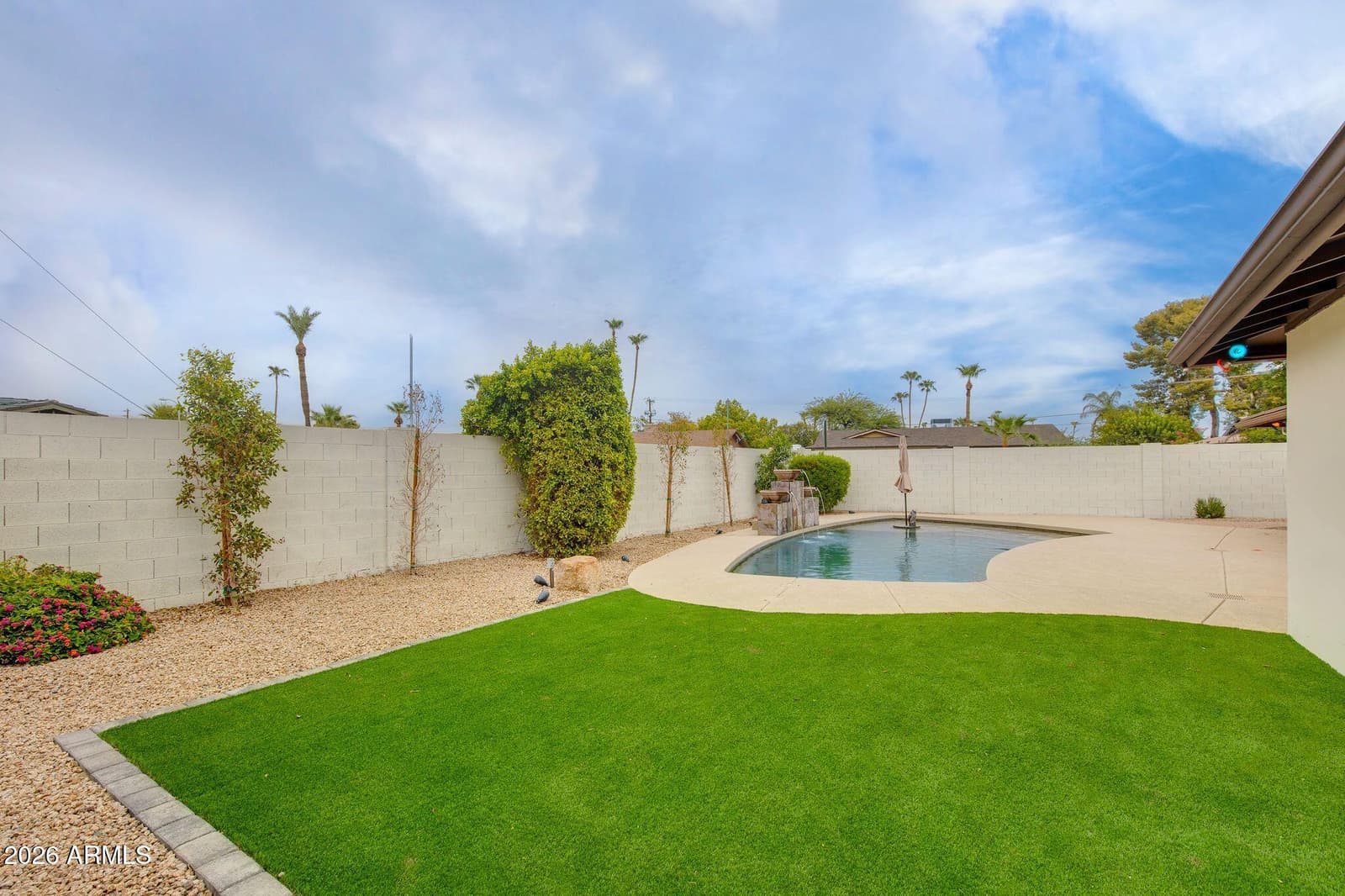 8562 E TURNEY Avenue, Scottsdale, AZ 85251 — photo 18 of 19