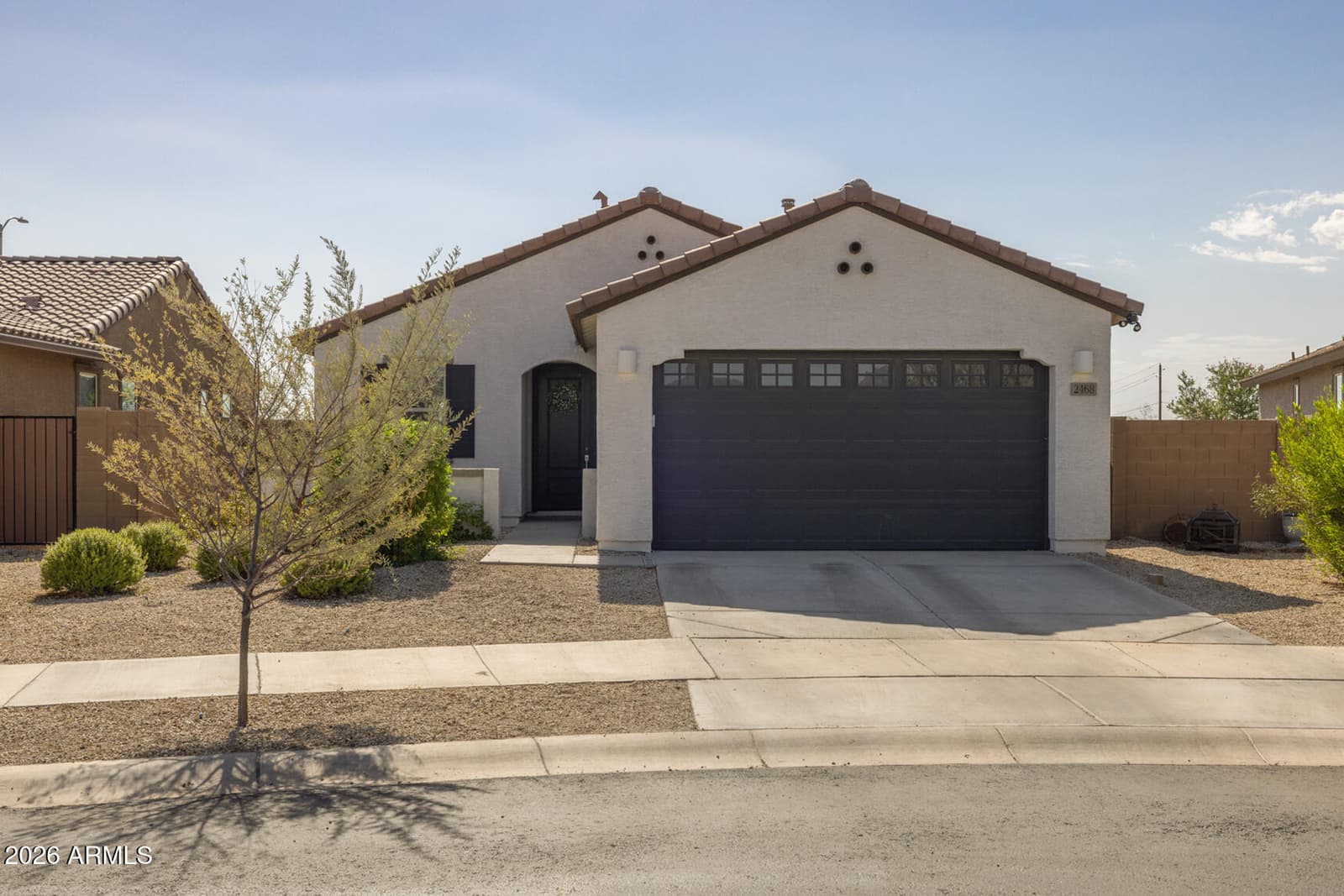 2468 S REAVIS FALLS Road, Apache Junction, AZ 85119