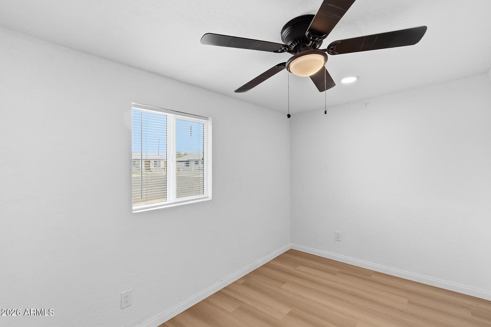 2750 E WIER Avenue, Phoenix, AZ 85040 — photo 7 of 23