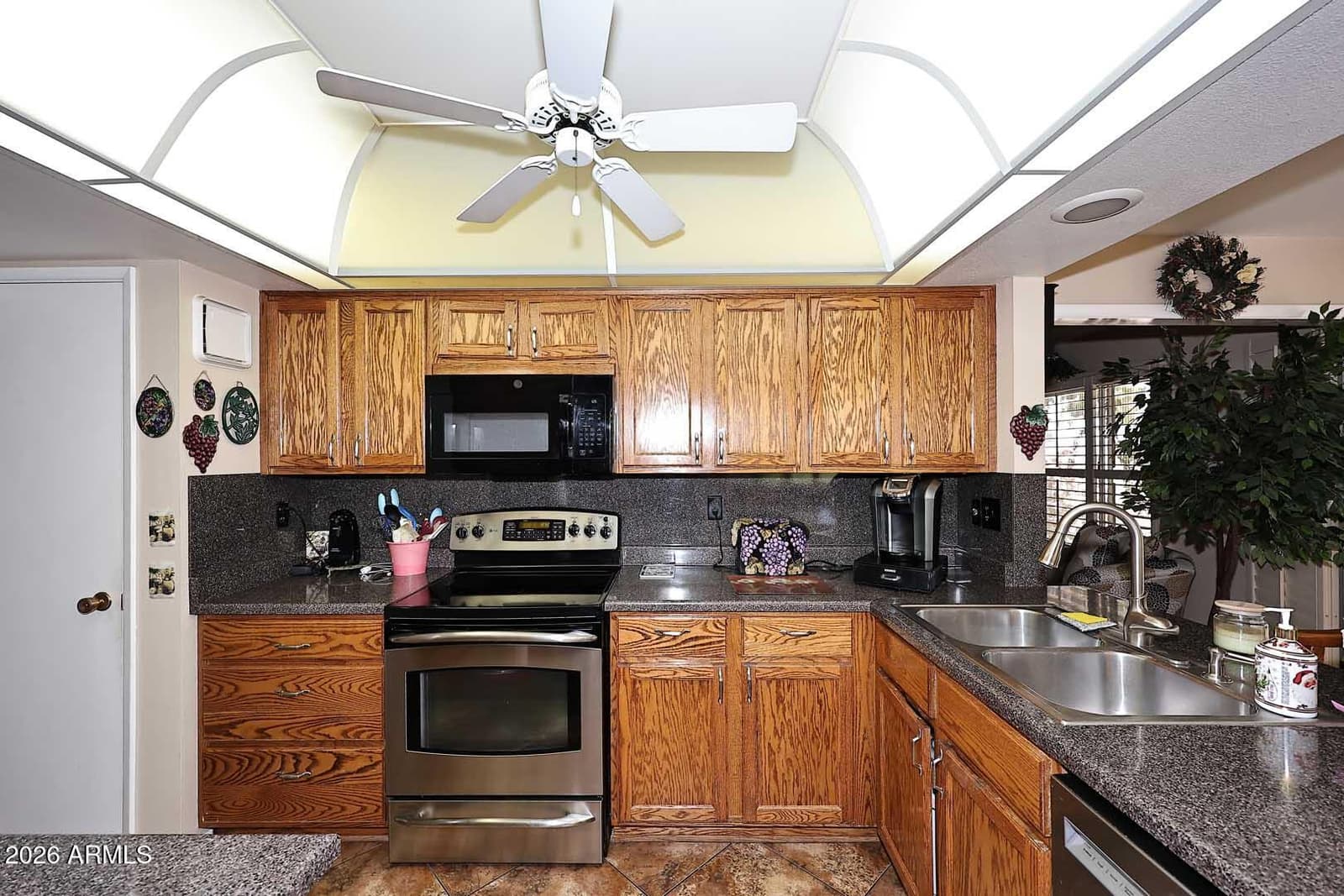 19046 N Lakeforest Drive, Sun City, AZ 85373 — photo 17 of 42