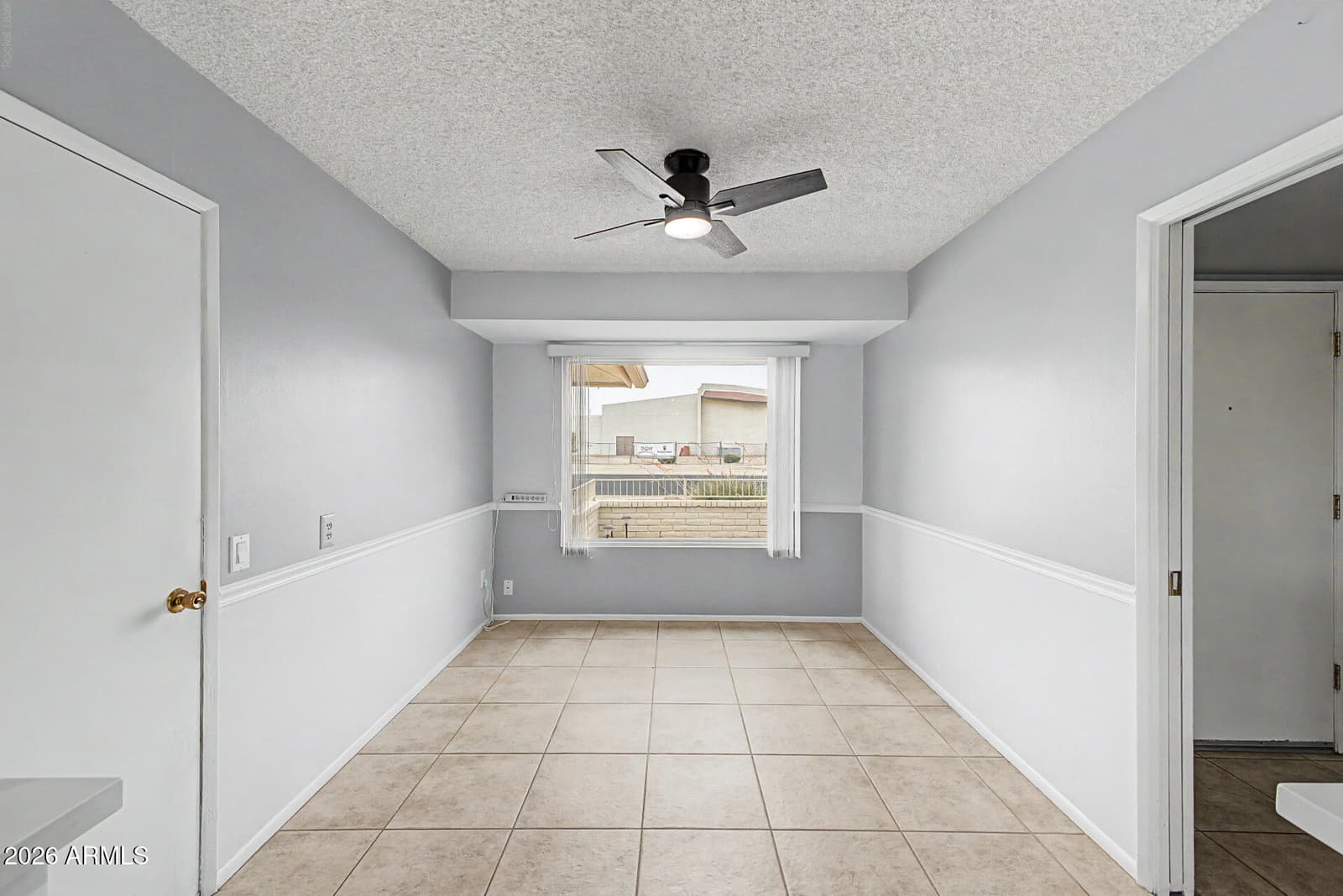 9433 W HUTTON Drive, Sun City, AZ 85351 — photo 8 of 43