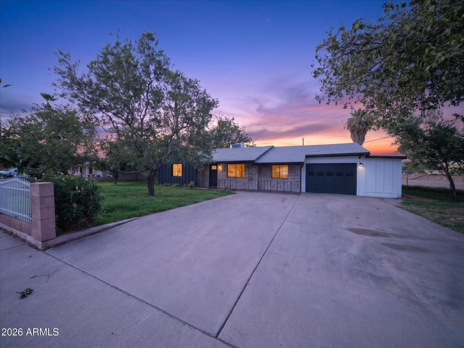 1712 E Whitton Avenue, Phoenix, AZ 85016 — photo 1 of 42