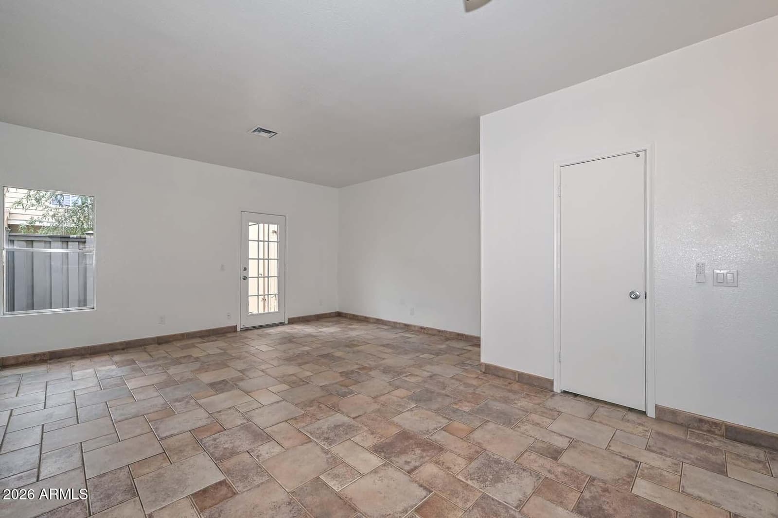 18837 N 34TH Drive 4, Phoenix, AZ 85027 — photo 10 of 35