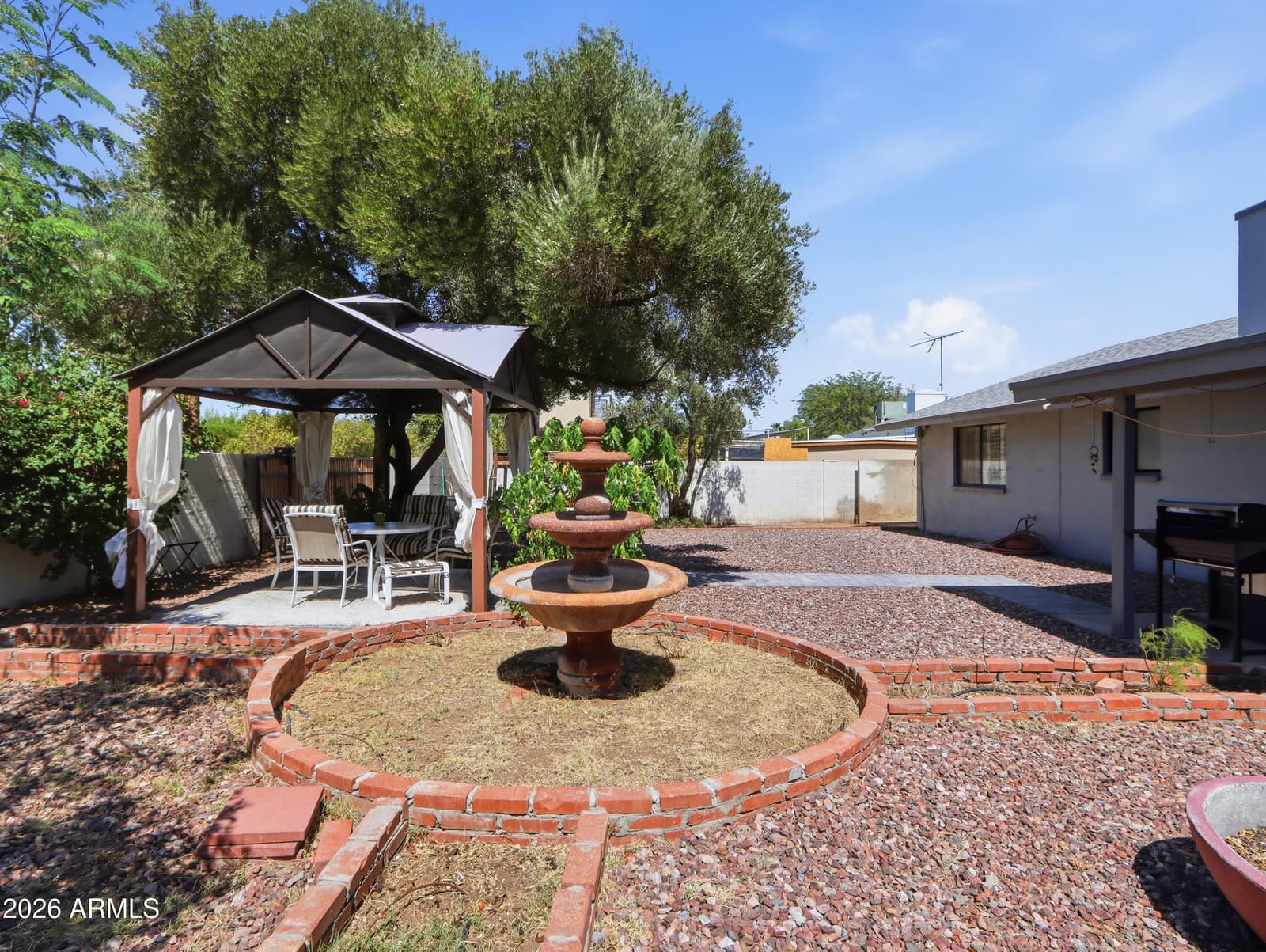 3048 E SIERRA Street, Phoenix, AZ 85028 — photo 23 of 33