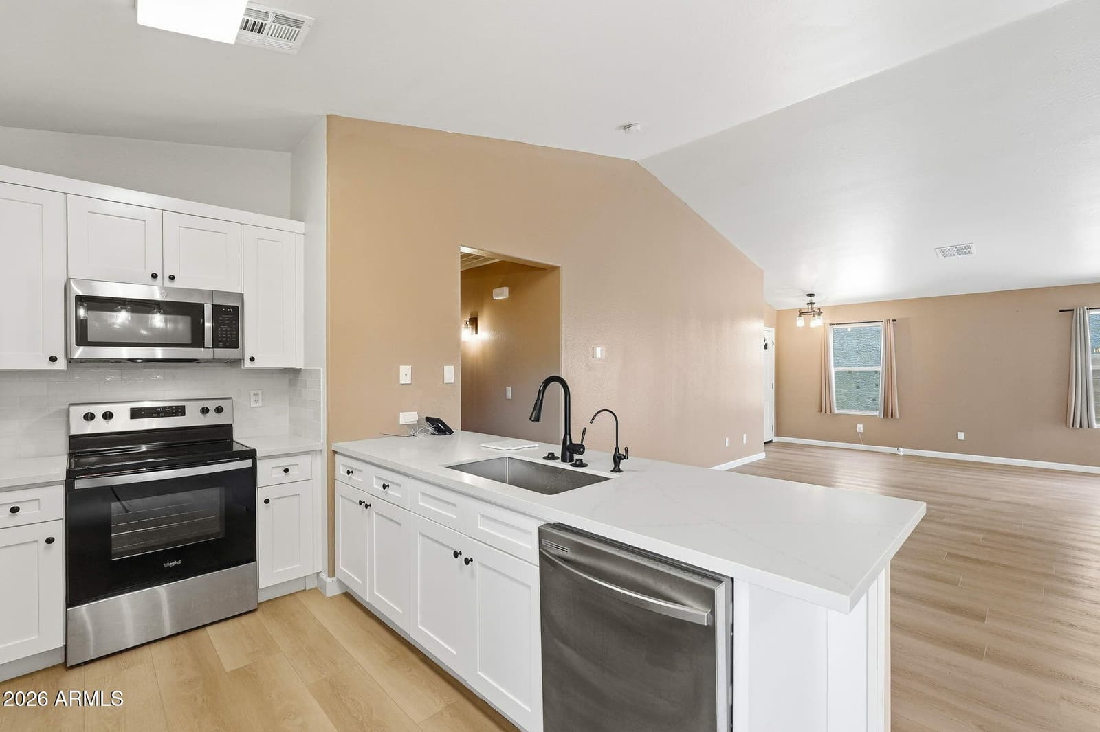 6745 E ESCAPE Avenue, Florence, AZ 85132 — photo 11 of 29