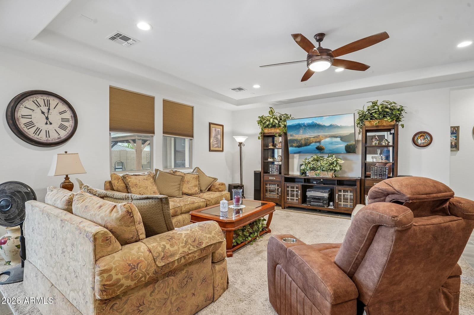 19045 W MERCER Lane, Surprise, AZ 85388 — photo 8 of 51