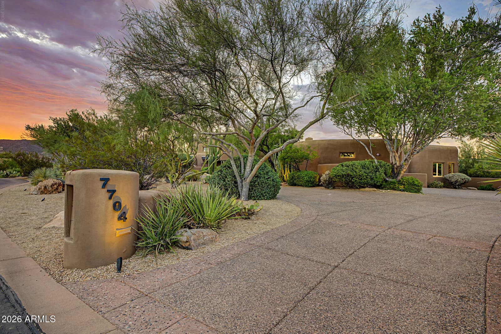 7704 E BLACK MOUNTAIN Road, Scottsdale, AZ 85266 — photo 4 of 122