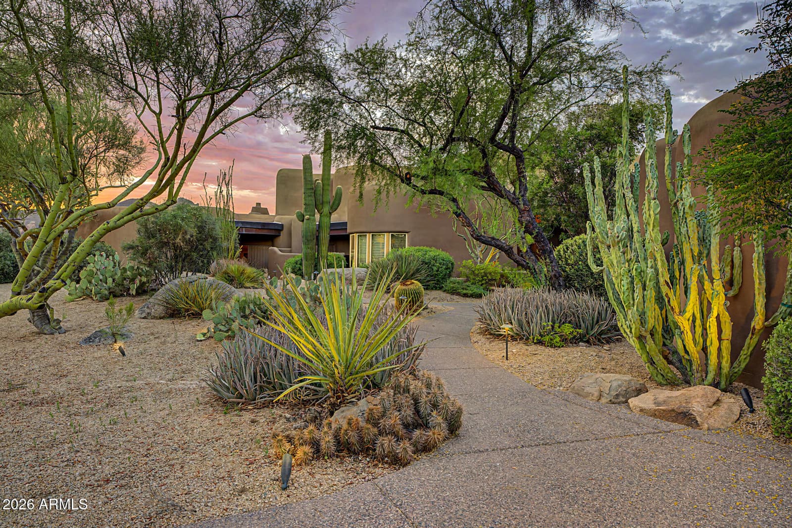 7704 E BLACK MOUNTAIN Road, Scottsdale, AZ 85266 — photo 2 of 122