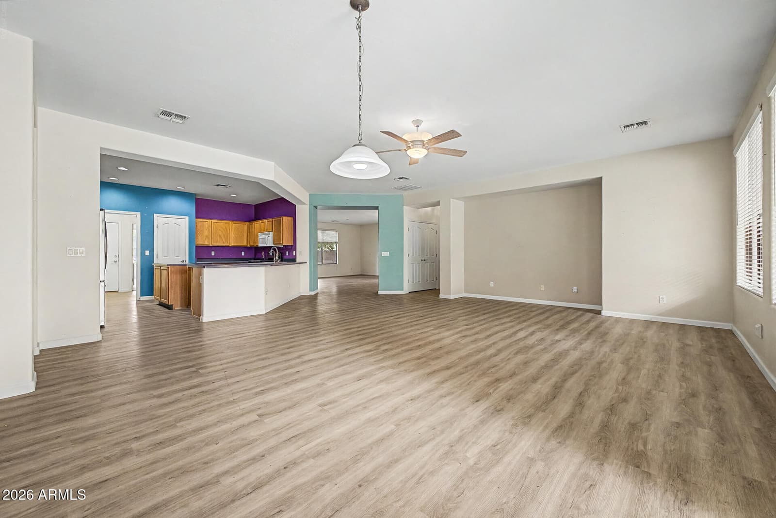 4037 W KELTON Avenue, Phoenix, AZ 85053 — photo 16 of 44