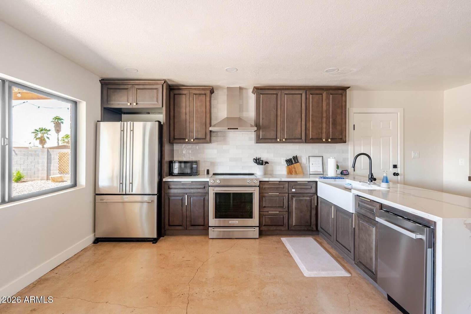 2217 W MICHIGAN Avenue, Phoenix, AZ 85023 — photo 8 of 16