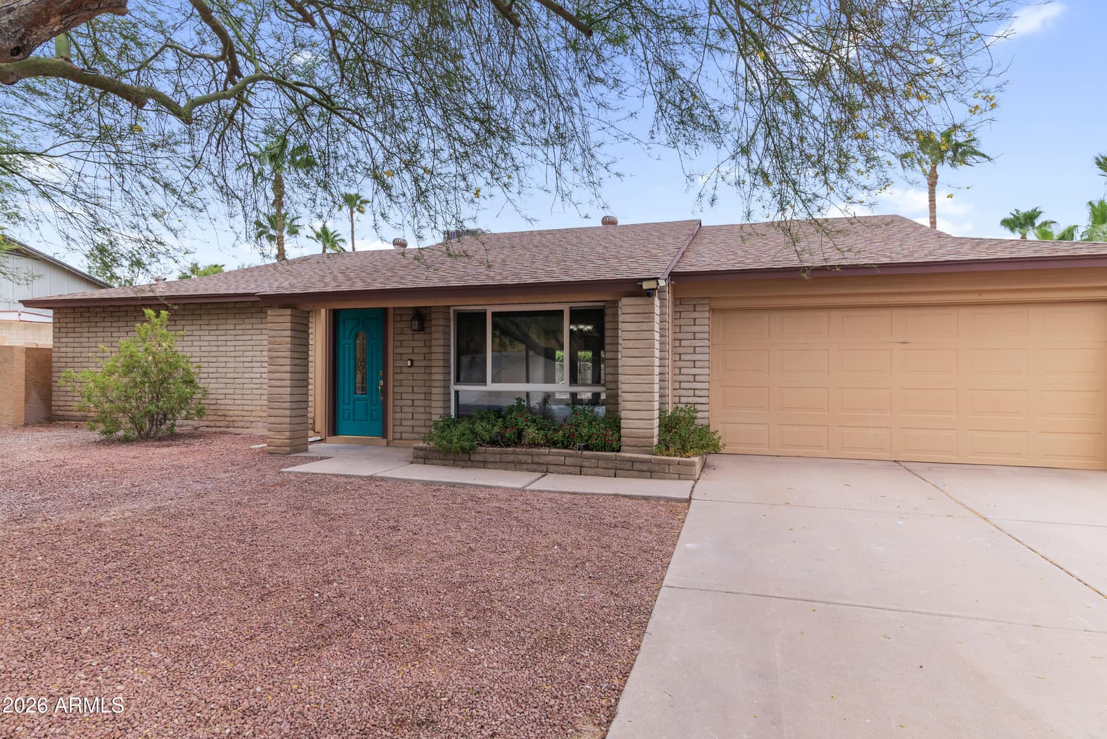 2338 E YUCCA Street, Phoenix, AZ 85028 — photo 2 of 49