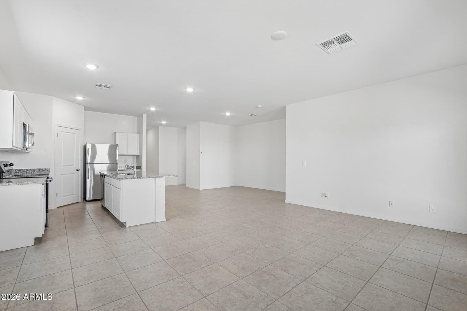 5752 E HORNBLENDE Way, San Tan Valley, AZ 85143 — photo 13 of 32