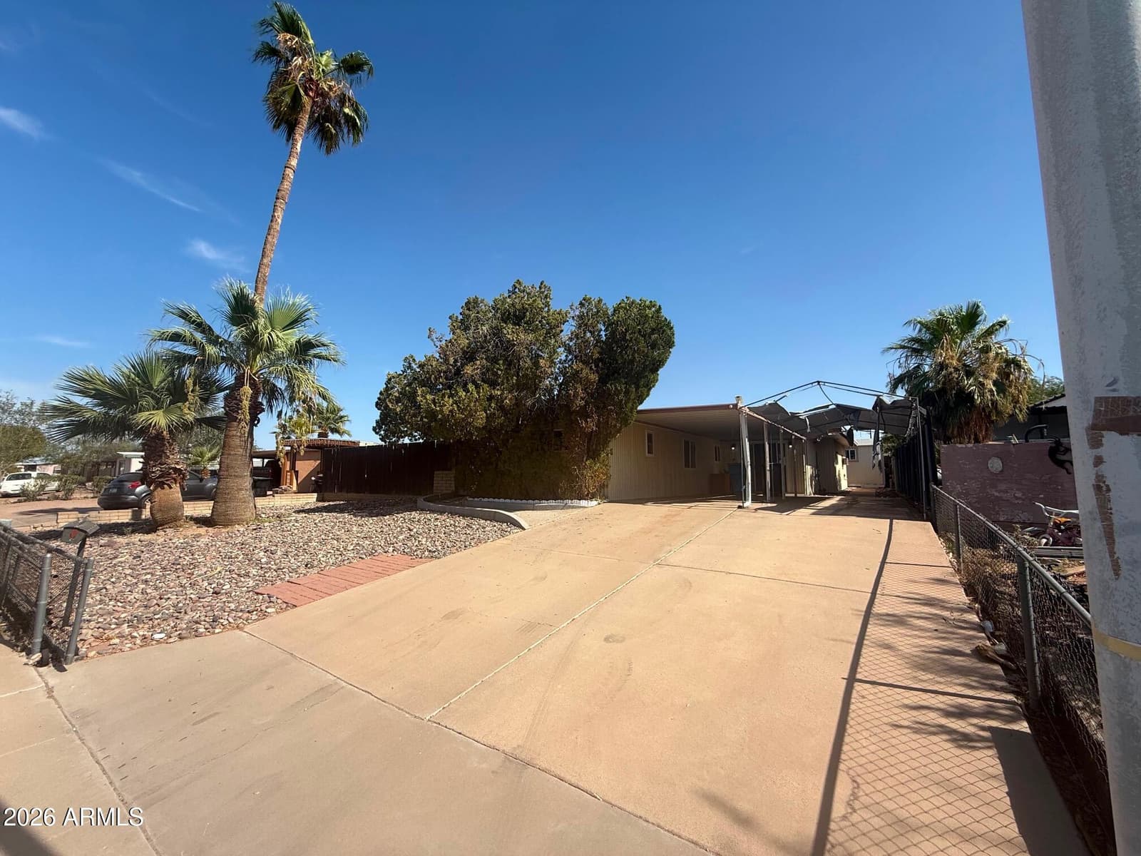 4139 E RIDGE Road, Phoenix, AZ 85042 — photo 4 of 15