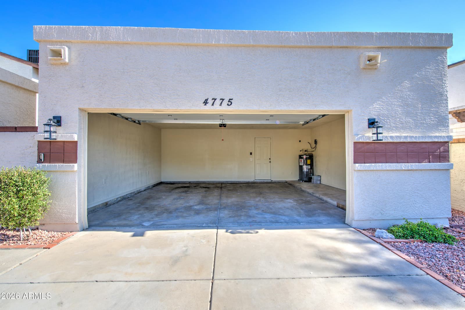 4775 W WAHALLA Lane, Glendale, AZ 85308 — photo 6 of 43