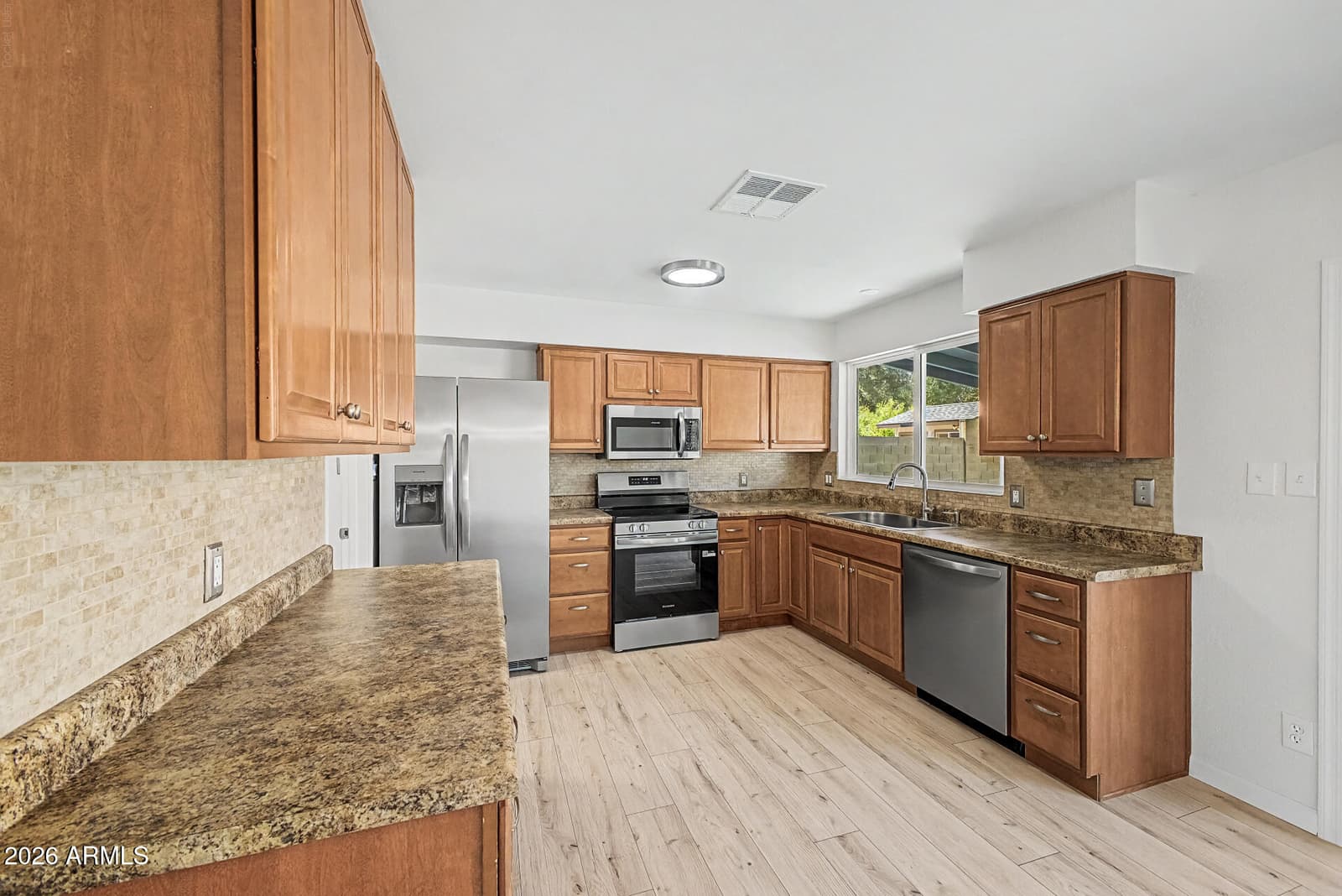 3720 W LIBBY Street, Glendale, AZ 85308 — photo 10 of 31