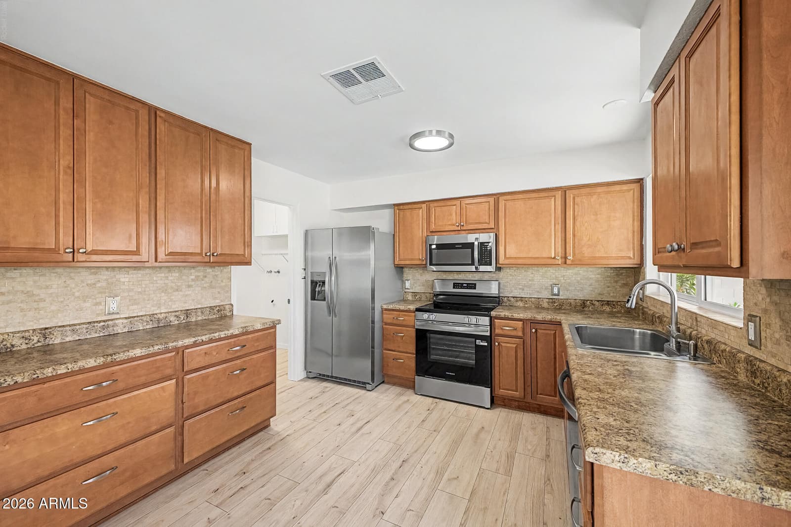 3720 W LIBBY Street, Glendale, AZ 85308 — photo 12 of 31