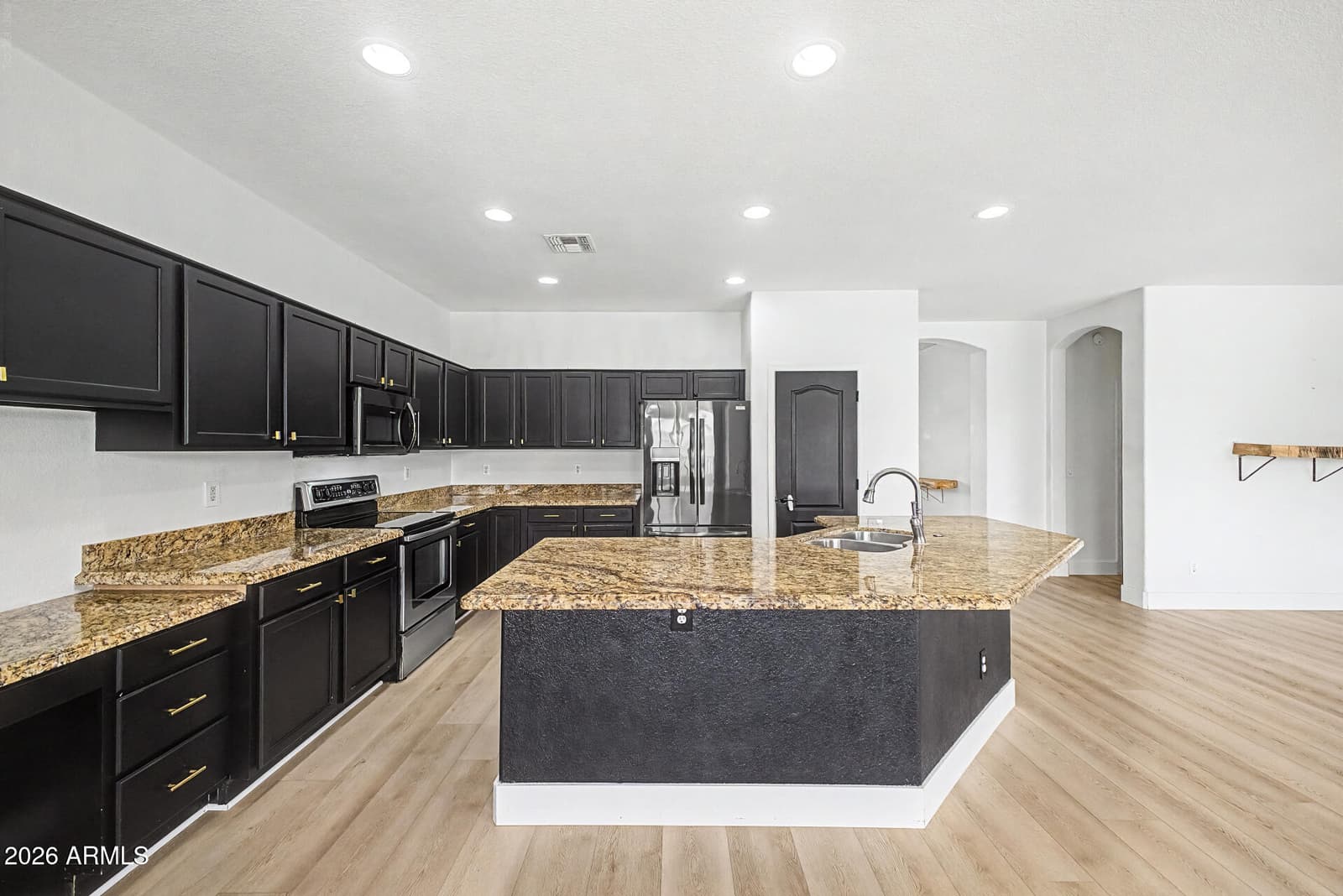 3464 S AMBUSH PASS Road, Gilbert, AZ 85297 — photo 12 of 46