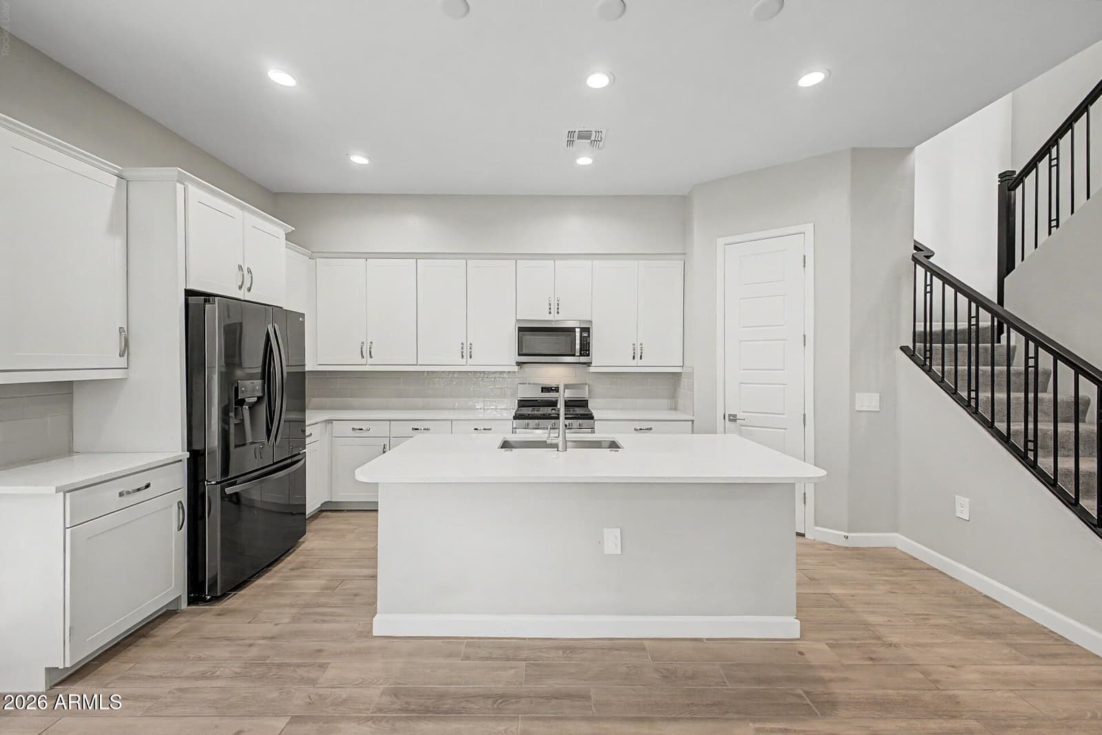 5054 E ANDERSON Drive, Scottsdale, AZ 85254 — photo 12 of 42