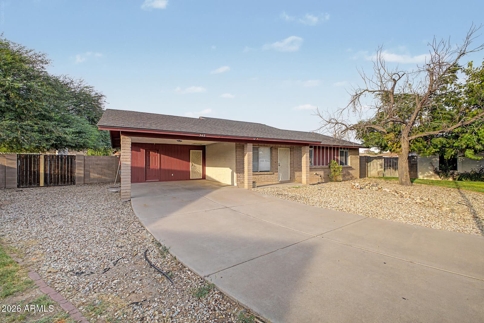 545 S GLENNWOOD Circle, Mesa, AZ 85204 — photo 3 of 33