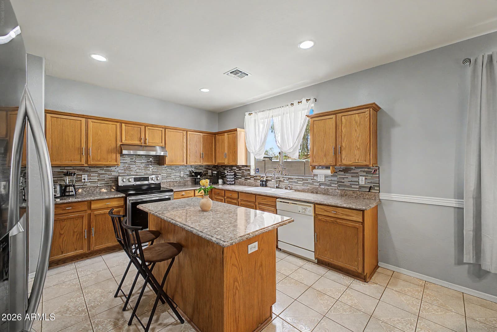 13228 W STELLA Lane, Litchfield Park, AZ 85340 — photo 13 of 40
