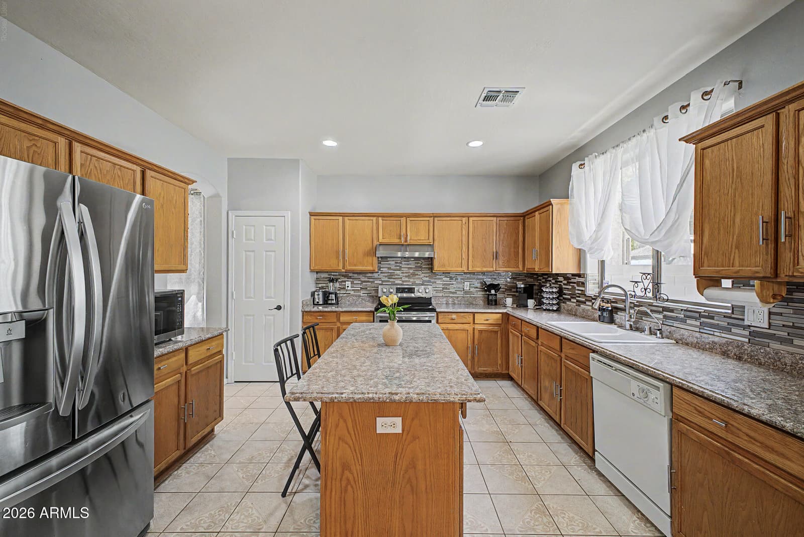 13228 W STELLA Lane, Litchfield Park, AZ 85340 — photo 14 of 40