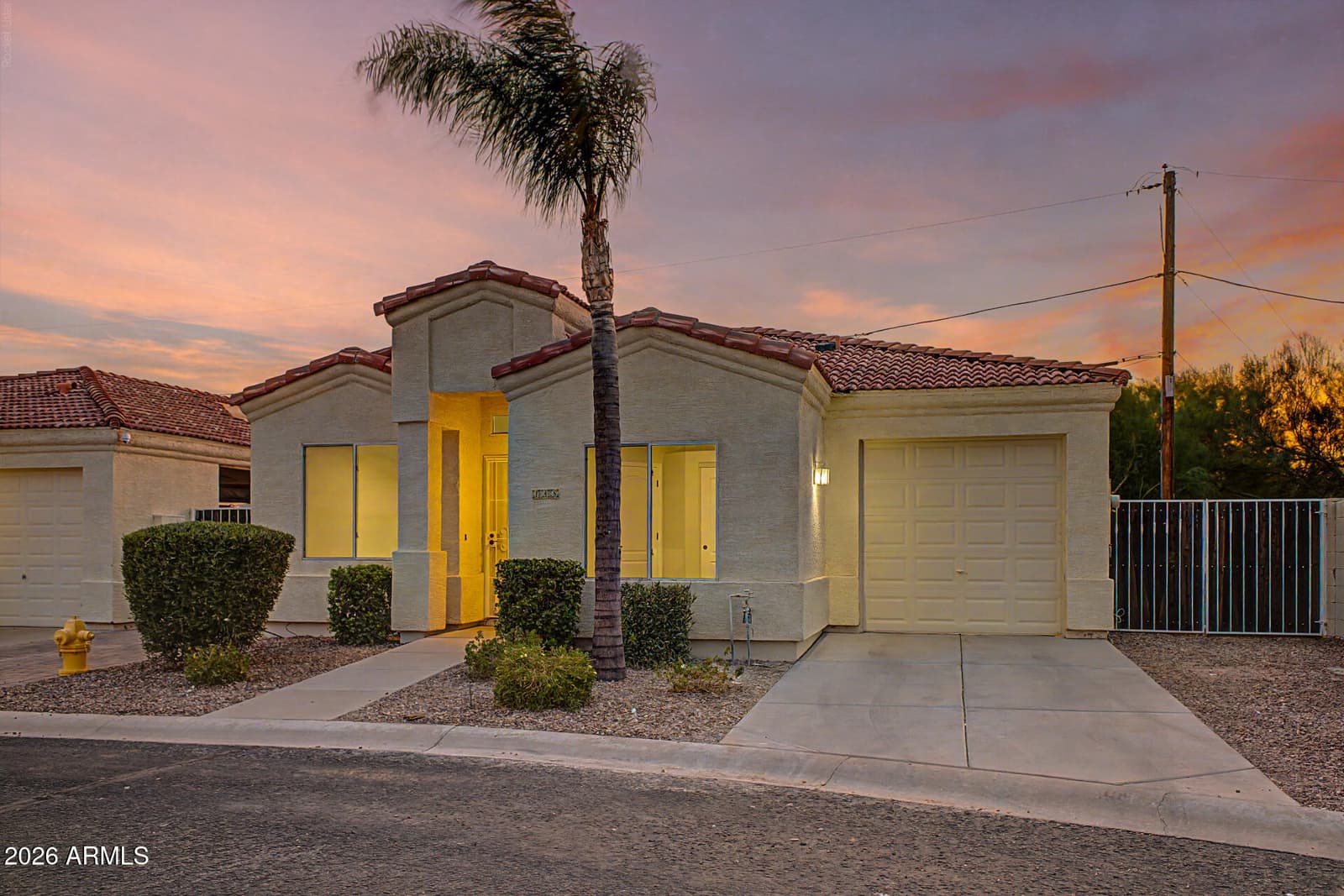 148 N WARREN Street, Mesa, AZ 85207 — photo 3 of 38