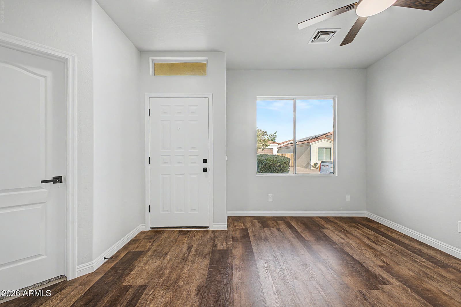 148 N WARREN Street, Mesa, AZ 85207 — photo 8 of 38