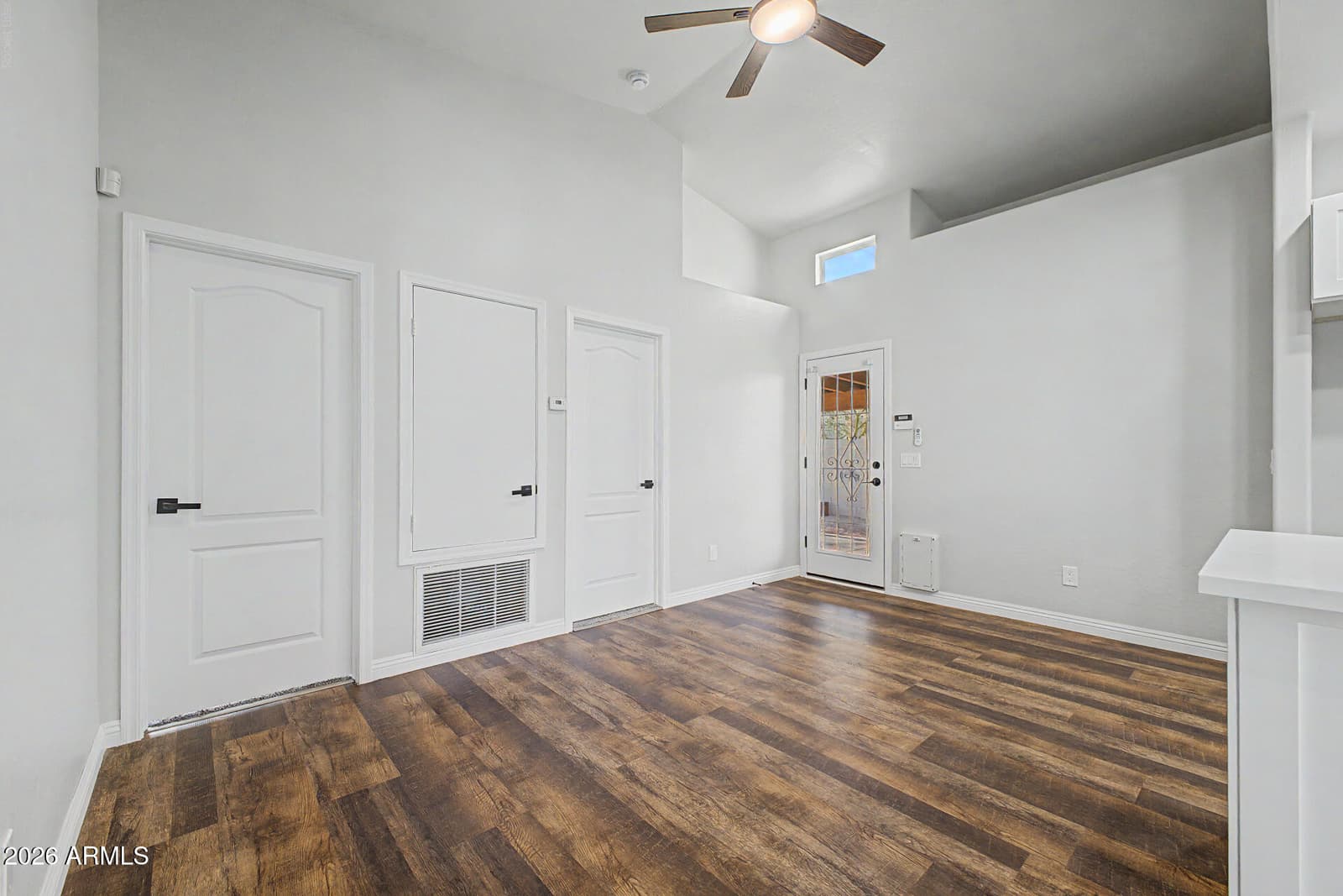 148 N WARREN Street, Mesa, AZ 85207 — photo 10 of 38
