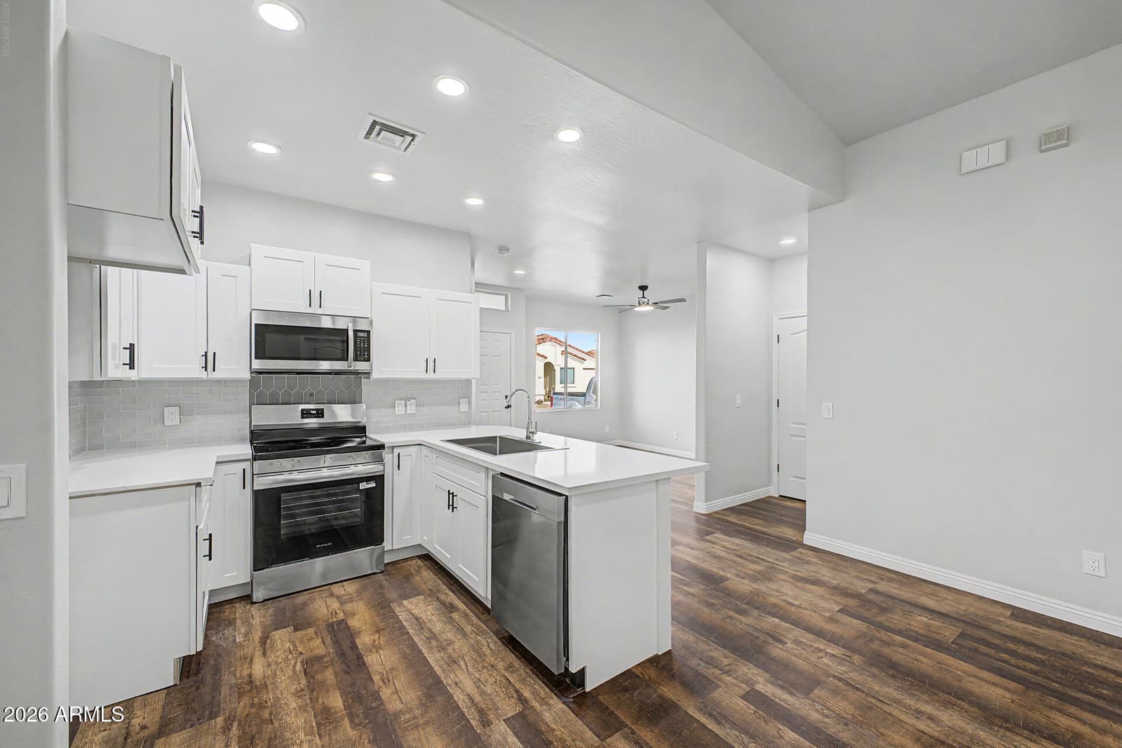 148 N WARREN Street, Mesa, AZ 85207 — photo 13 of 38