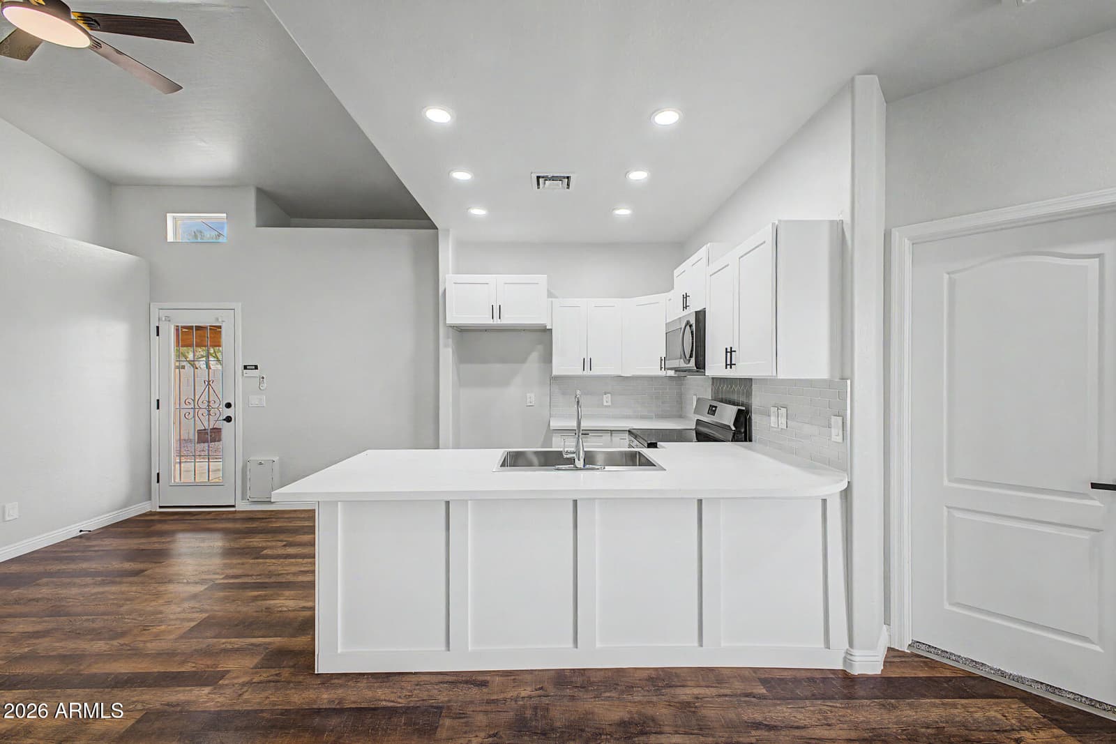 148 N WARREN Street, Mesa, AZ 85207 — photo 16 of 38