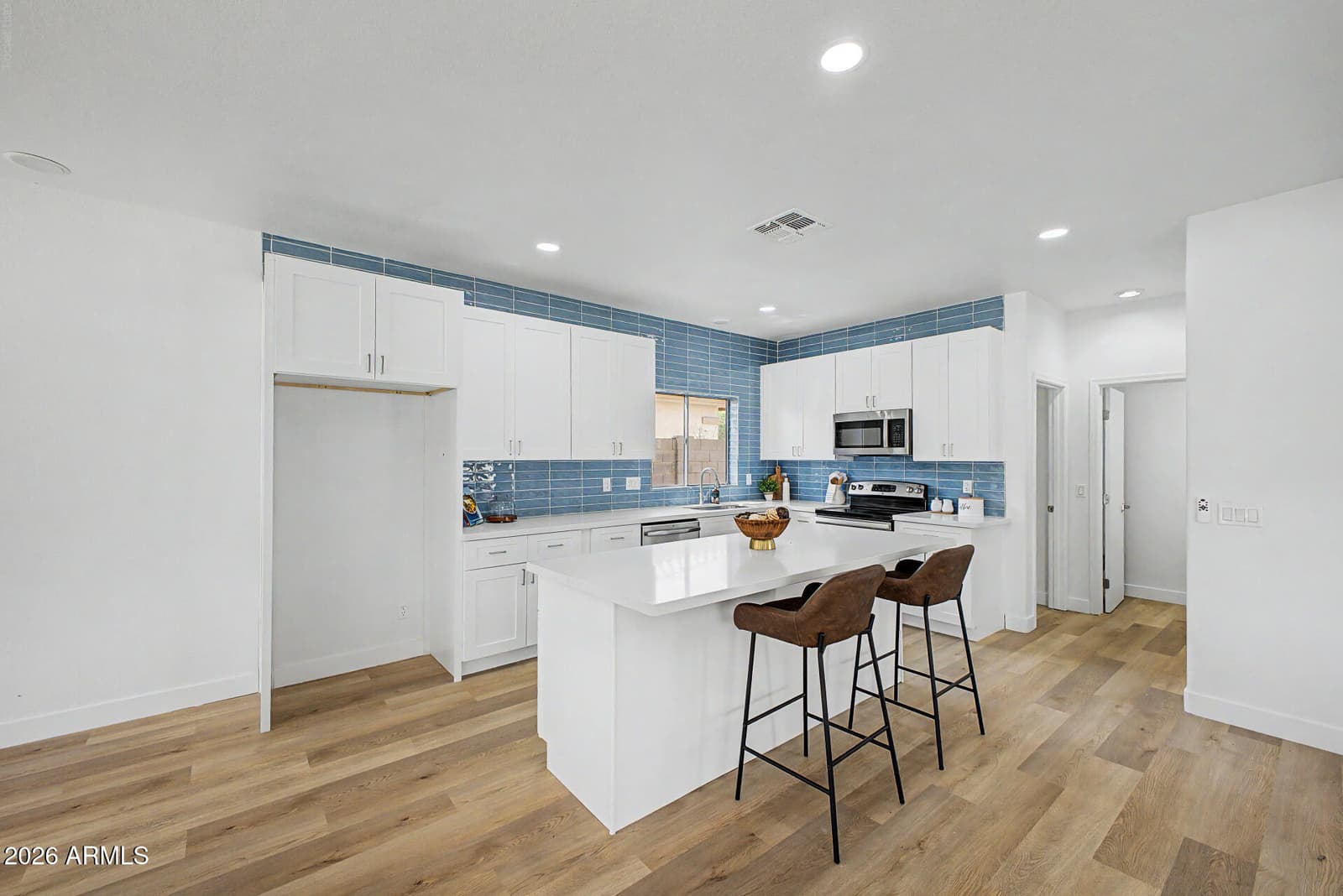 13361 W EVANS Drive, Surprise, AZ 85379 — photo 5 of 33