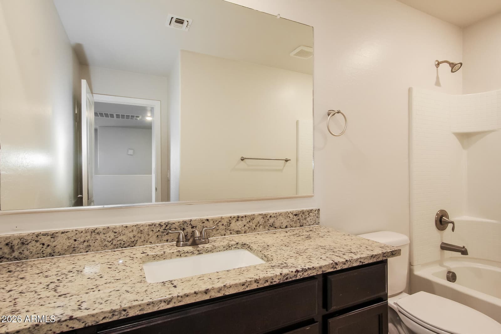 8235 W ODEUM Lane, Phoenix, AZ 85043 — photo 16 of 27