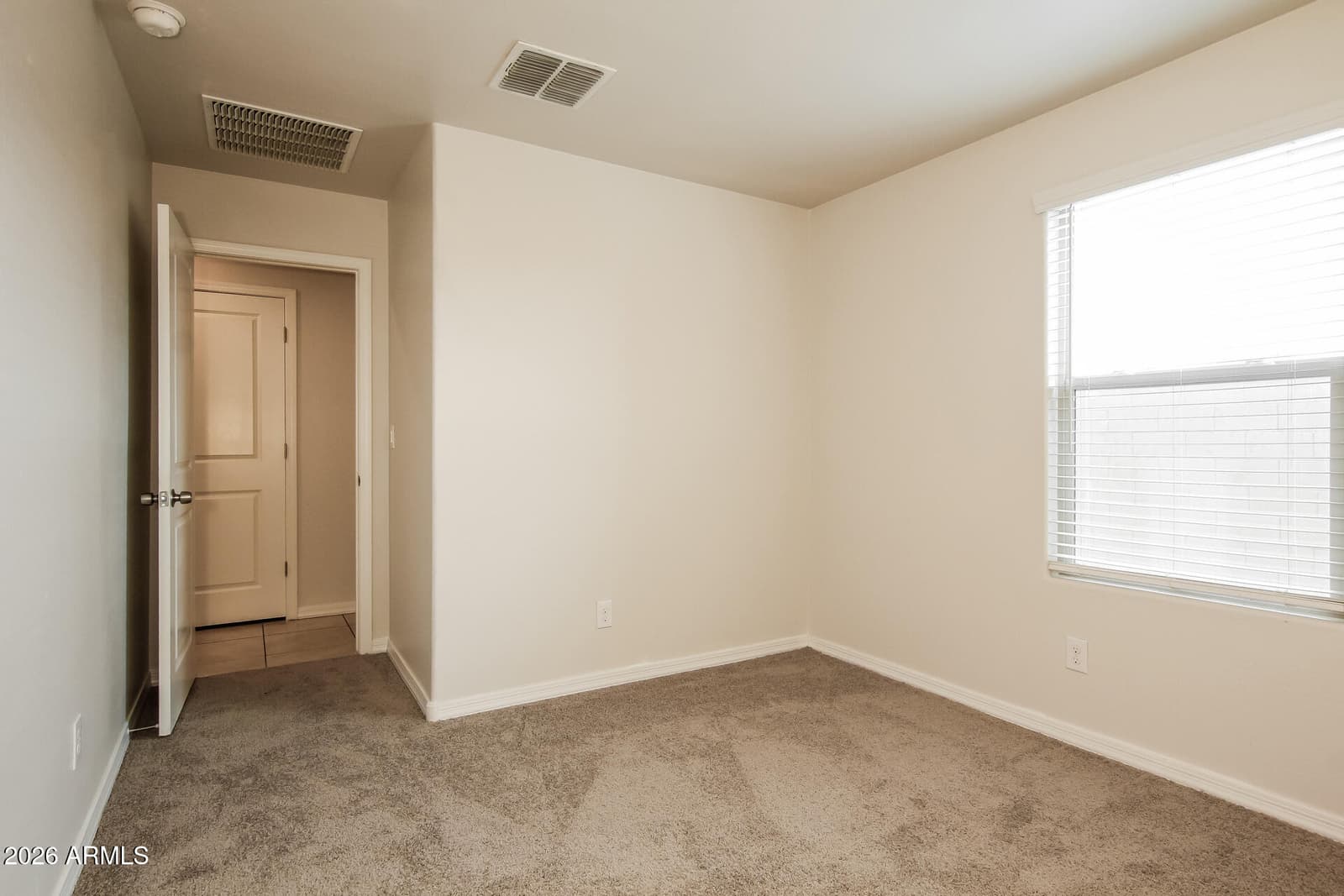 8235 W ODEUM Lane, Phoenix, AZ 85043 — photo 18 of 27