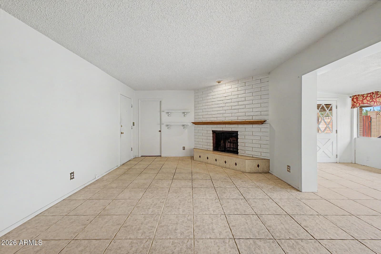 2302 E LINCOLN Circle, Phoenix, AZ 85016 — photo 11 of 36