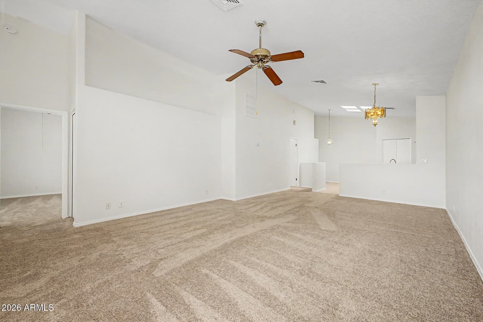 879 E HEARNE Way, Gilbert, AZ 85234 — photo 4 of 48