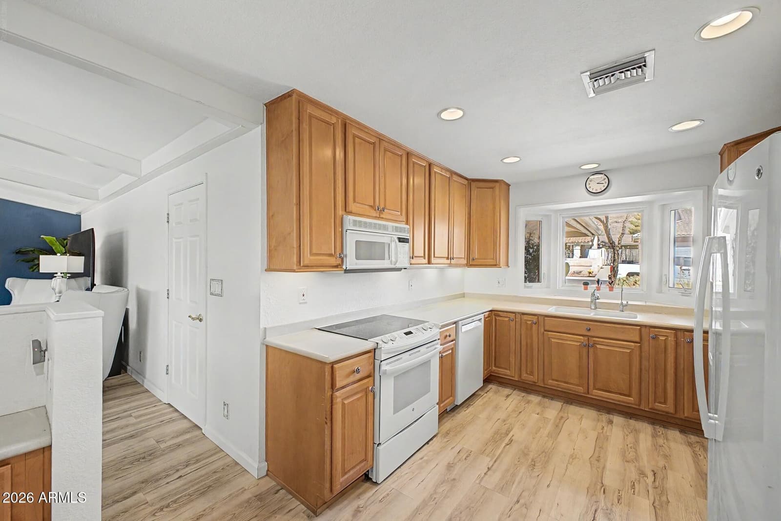 15226 N 10TH Street, Phoenix, AZ 85022 — photo 10 of 22