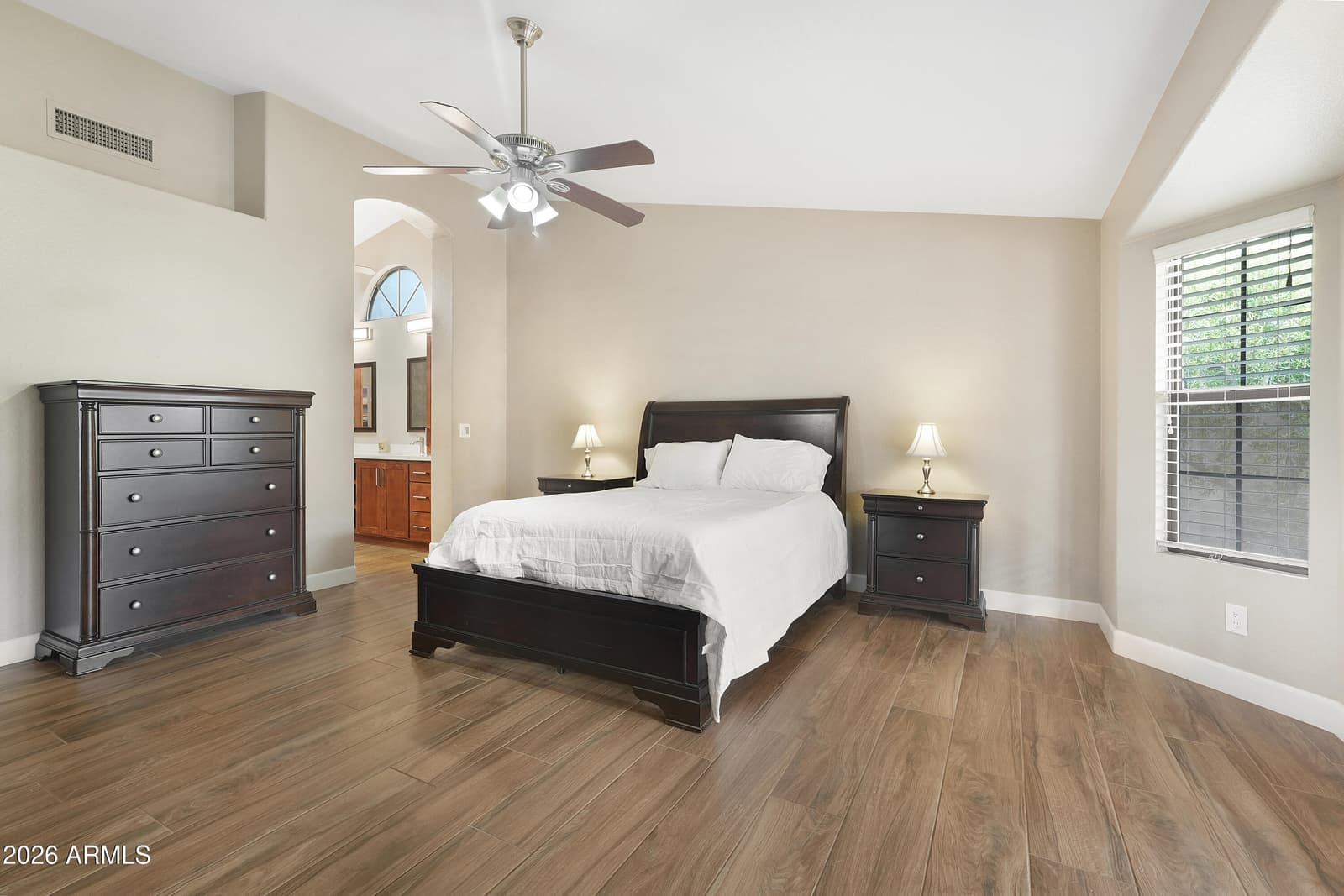 26 E EVELYN Lane, Tempe, AZ 85284 — photo 13 of 34